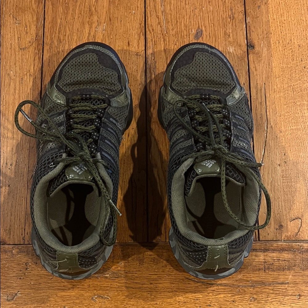 Columbia Men’s Outdry Shoes. Size 9,5. Camo design/black/olive green
